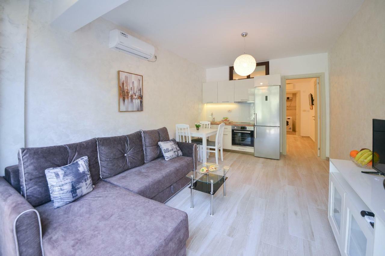 Brand New Apartments Sveti Stefan Dış mekan fotoğraf