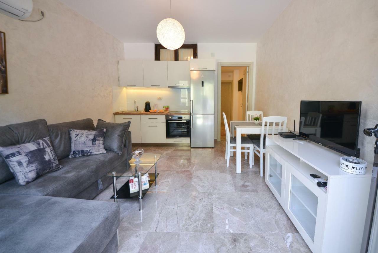 Brand New Apartments Sveti Stefan Dış mekan fotoğraf