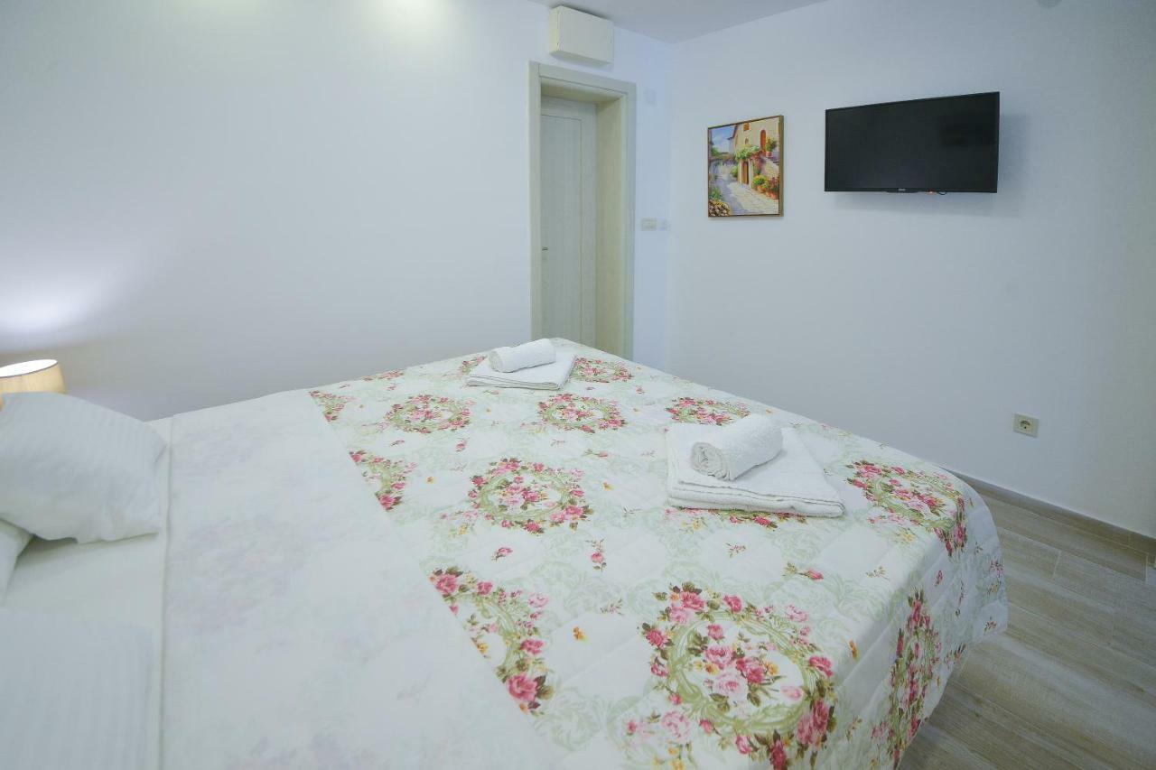 Brand New Apartments Sveti Stefan Dış mekan fotoğraf